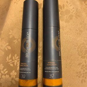 TWO (2) BRUSH ON BLOCK TRANSLUCENT MINERAL POWDER SUNSCREEN SPF 30